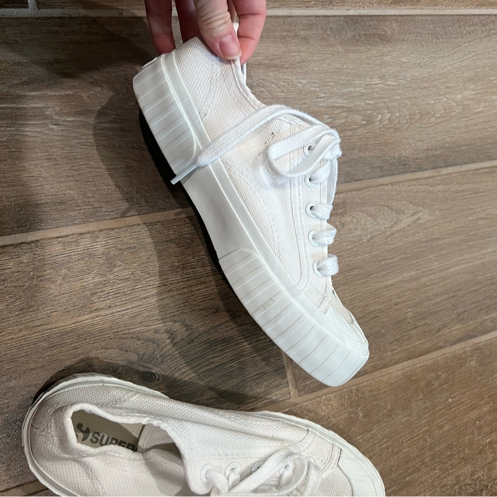 SUPERGA SHOES SIZE 6 WHITE SHOES - Picture 2 of 5